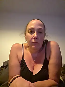 Wisie Cutie online show from 9, 3, 2026