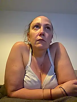 Wisie Cutie online show from 13, 3, 2026