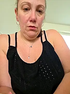 Wisie Cutie online show from 18, 3, 2026