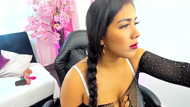 Snapshot of KAROLIVONNE chatting on 22, 5, 2026 KAROLIVONNE online show from 22, 5, 2026
