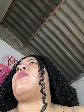 Snapshot of mia_thonson_ chatting on 6, 4, 2026 mia thonson online show from 6, 4, 2026