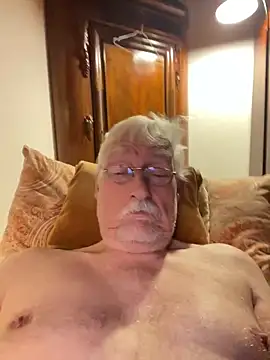 Snapshot of Steffibi1954 chatting on 11, 11, 2025 Steffibi1954 online show from 11, 11, 2025