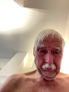 Snapshot of Steffibi1954 chatting on 14, 11, 2025 Steffibi1954 online show from 14, 11, 2025