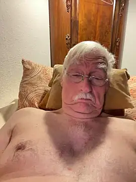 Snapshot of Steffibi1954 chatting on 15, 11, 2025 Steffibi1954 online show from 15, 11, 2025