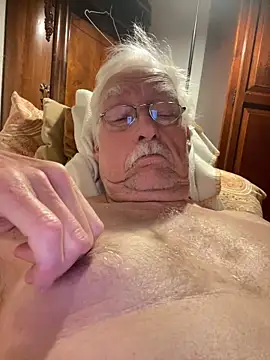 Snapshot of Steffibi1954 chatting on 19, 11, 2025 Steffibi1954 online show from 19, 11, 2025