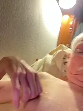 Snapshot of Steffibi1954 chatting on 14, 12, 2025 Steffibi1954 online show from 14, 12, 2025