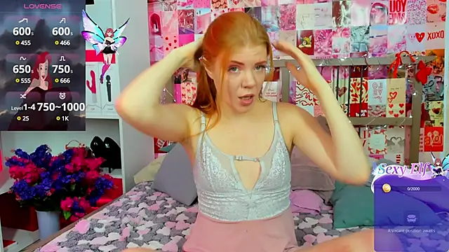 Snapshot of DiWalton chatting on 11, 12, 2024 DiWalton online show from 11, 12, 2024