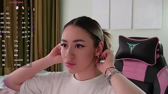 Fiona-Love online show from 5, 11, 2025