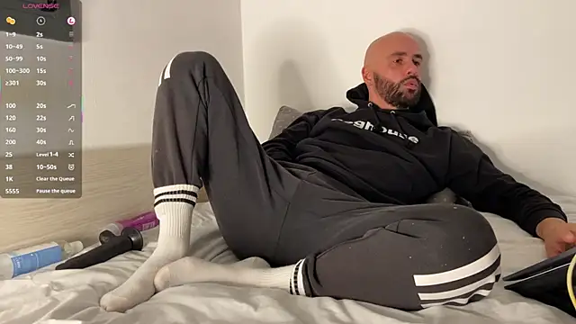 Snapshot of tim_beard chatting on 4, 12, 2025 tim beard online show from 4, 12, 2025