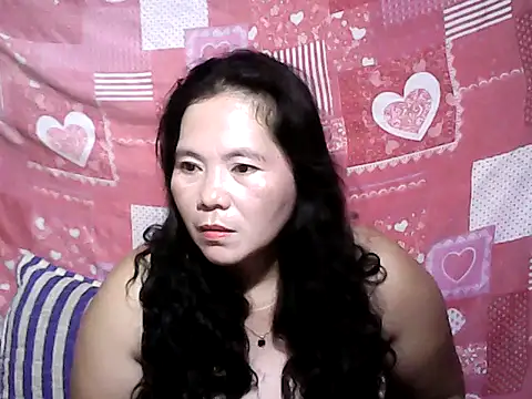 Cutehornywetmom online show from 7, 6, 2026