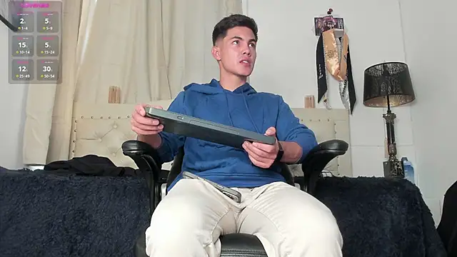 Adams ricci online show from 25, 1, 2025