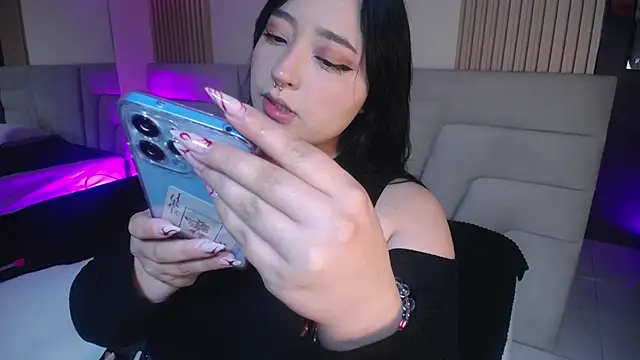 Snapshot of Miss_Loise chatting on 20, 10, 2025 Miss Loise online show from 20, 10, 2025