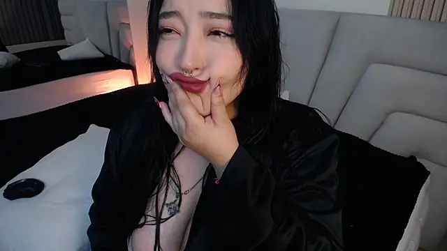 Snapshot of Miss_Loise chatting on 24, 10, 2025 Miss Loise online show from 24, 10, 2025