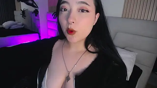 Snapshot of Miss_Loise chatting on 3, 11, 2025 Miss Loise online show from 3, 11, 2025