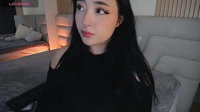 Snapshot of Miss_Loise chatting on 29, 11, 2025 Miss Loise online show from 29, 11, 2025