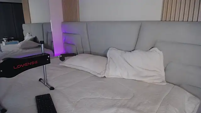 Miss Loise online show from 17, 4, 2026