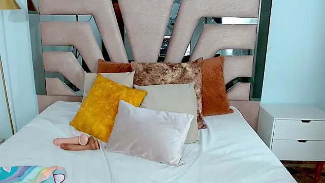 Snapshot of sophia_hadid chatting on 16, 1, 2025 sophia hadid online show from 16, 1, 2025