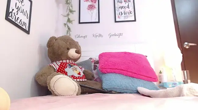 Snapshot of Joliet chatting on 4, 2, 2025 Joliet online show from 4, 2, 2025