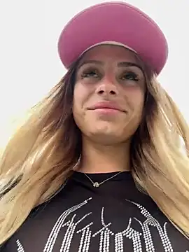 Snapshot of BritneyDimond chatting on 22, 12, 2024 BritneyDimond online show from 22, 12, 2024