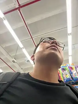 andrewmhilton  online show from 17, 12, 2025