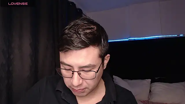 andrewmhilton  online show from 12, 2, 2026