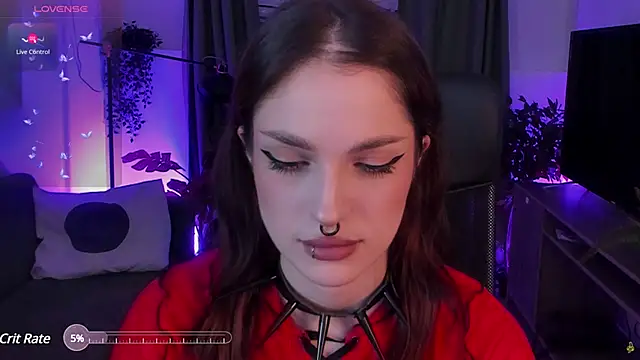 BratzieDarsie online show from 13, 12, 2024