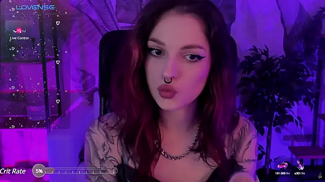 BratzieDarsie online show from 6, 1, 2025