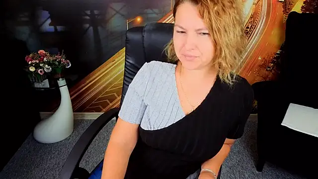 EmmaxPark online show from 23, 9, 2025