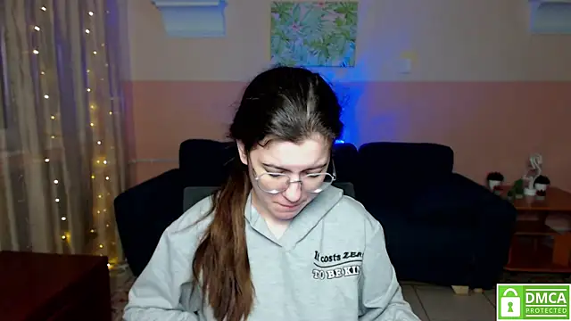 Snapshot of Aminabeatris chatting on 12, 3, 2025 Aminabeatris online show from 12, 3, 2025