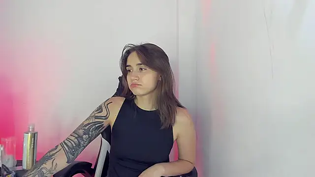  alicerosse2 online show from 5, 3, 2025