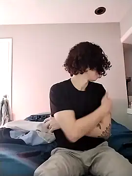 Snapshot of LiverandBrat77 chatting on 28, 12, 2024 LiverandBrat77 online show from 28, 12, 2024