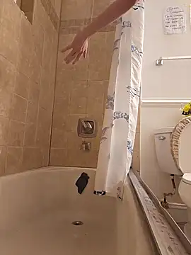 Snapshot of LiverandBrat77 chatting on 1, 2, 2025 LiverandBrat77 online show from 1, 2, 2025