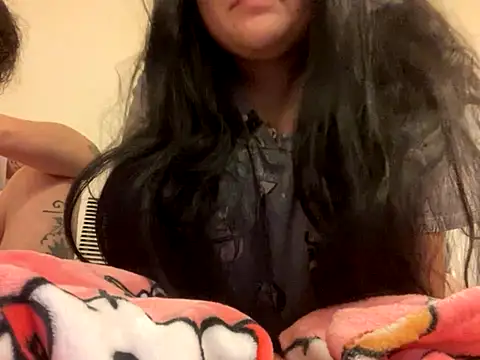 Snapshot of LiverandBrat77 chatting on 12, 11, 2025 LiverandBrat77 online show from 12, 11, 2025