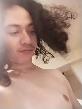 Snapshot of LiverandBrat77 chatting on 21, 11, 2025 LiverandBrat77 online show from 21, 11, 2025