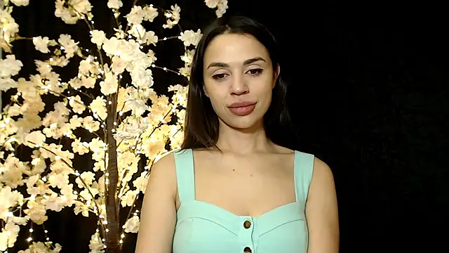 Snapshot of Mika_Gold chatting on 16, 12, 2024 Mika Gold online show from 16, 12, 2024