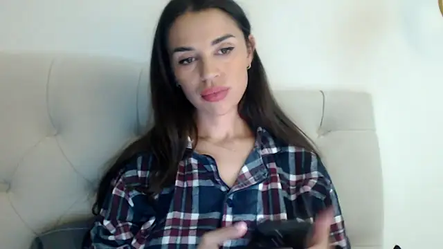 Snapshot of Mika_Gold chatting on 4, 10, 2025 Mika Gold online show from 4, 10, 2025