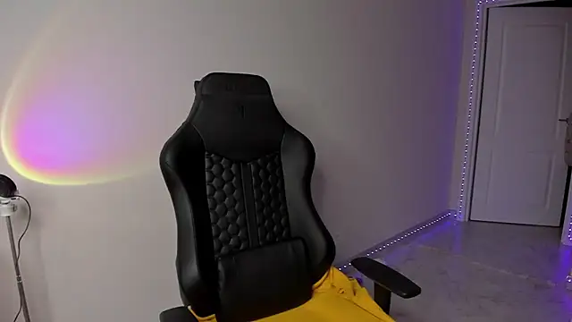 Vincent Strong online show from 2, 3, 2025