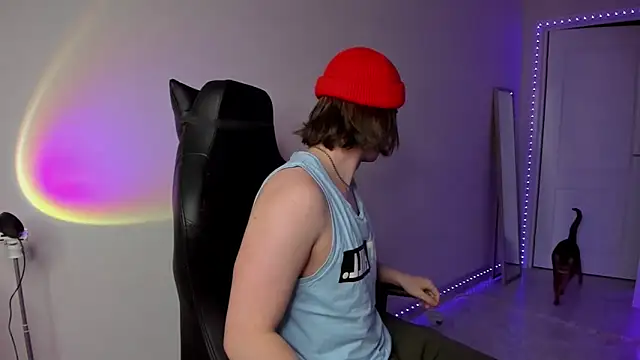 Vincent Strong online show from 8, 3, 2025