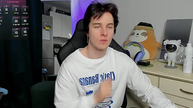 Vincent Strong online show from 6, 4, 2026