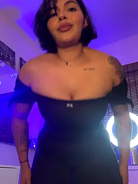 GigiiStone online show from 5, 11, 2025