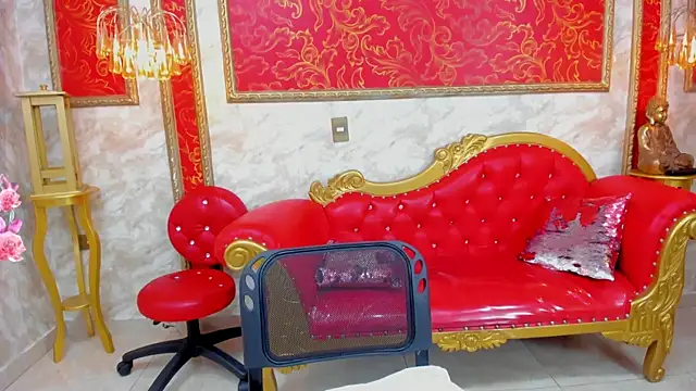 Snapshot of Myhottie_Milf chatting on 30, 12, 2024 Myhottie Milf online show from 30, 12, 2024