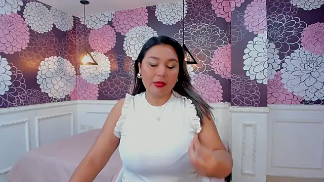 Snapshot of Myhottie_Milf chatting on 20, 1, 2025 Myhottie Milf online show from 20, 1, 2025