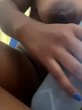 Snapshot of samanthaabloom chatting on 10, 11, 2025 samanthaabloom online show from 10, 11, 2025