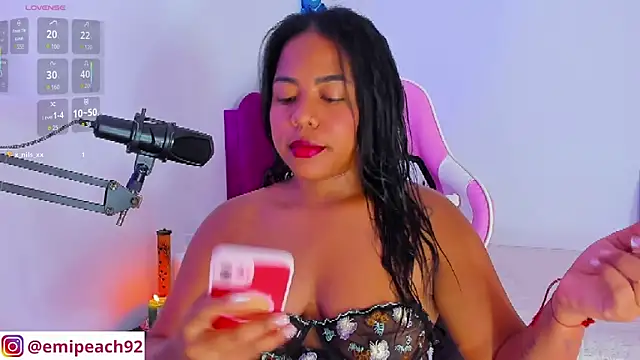 Snapshot of samanthaabloom chatting on 26, 11, 2025 samanthaabloom online show from 26, 11, 2025