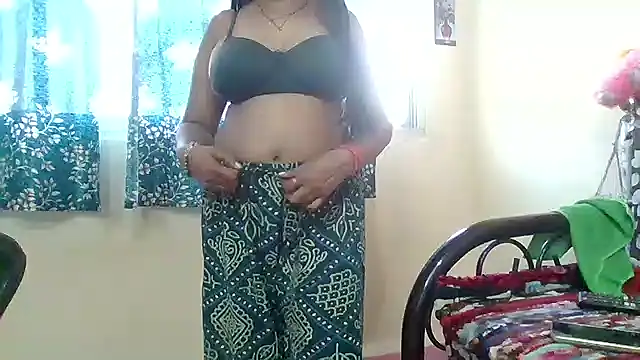 Snapshot of NautyBabe chatting on 15, 11, 2025 NautyBabe online show from 15, 11, 2025