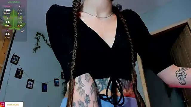 Snapshot of VickyJackson_ chatting on 6, 1, 2026 VickyJackson online show from 6, 1, 2026