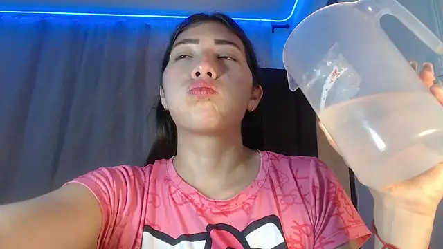 DaMikaela  online show from 12, 12, 2024