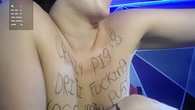 DaMikaela  online show from 15, 11, 2025