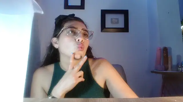 DaMikaela  online show from 10, 2, 2026