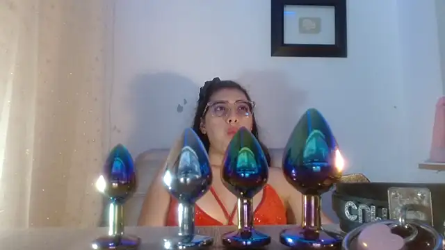 DaMikaela  online show from 12, 2, 2026